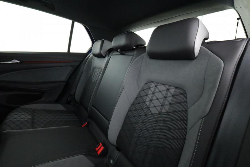 Volkswagen Golf VIII 1.5 eTSI Opf R-Line Dsg7 150 ch