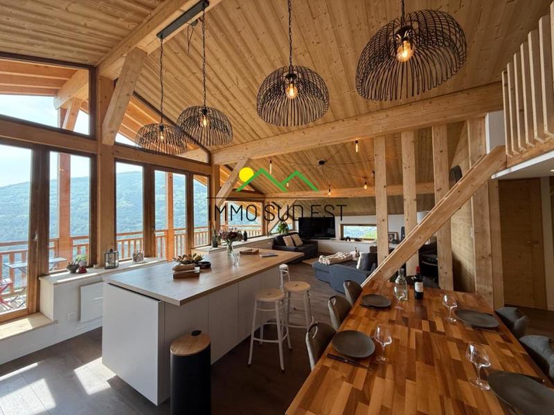 Châlet - 228 m² - 9 pièces