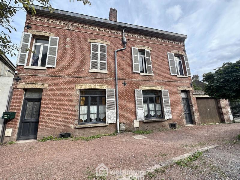 Maison - 214 m² - 9 pièces