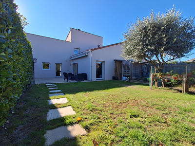 Maison - 101 m² - 5 pièces