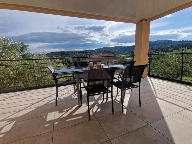 Villa - 100 m² - 4 pièces