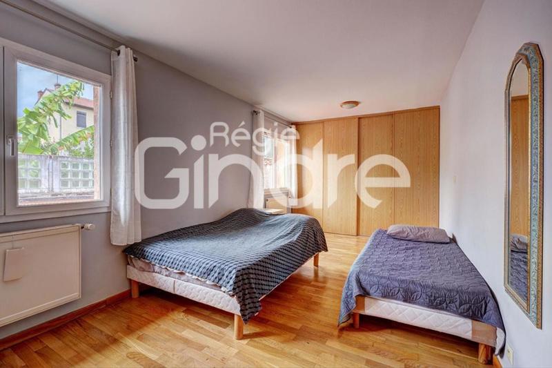 Maison - 196 m² - 6 pièces