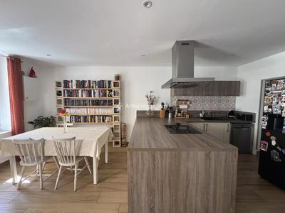 Maison - 95 m² - 4 pièces