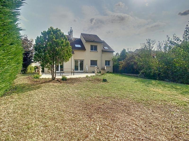 Maison - 180 m² - 7 pièces