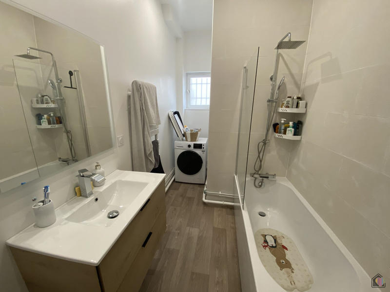 Appartement - 97 m² - 4 pièces