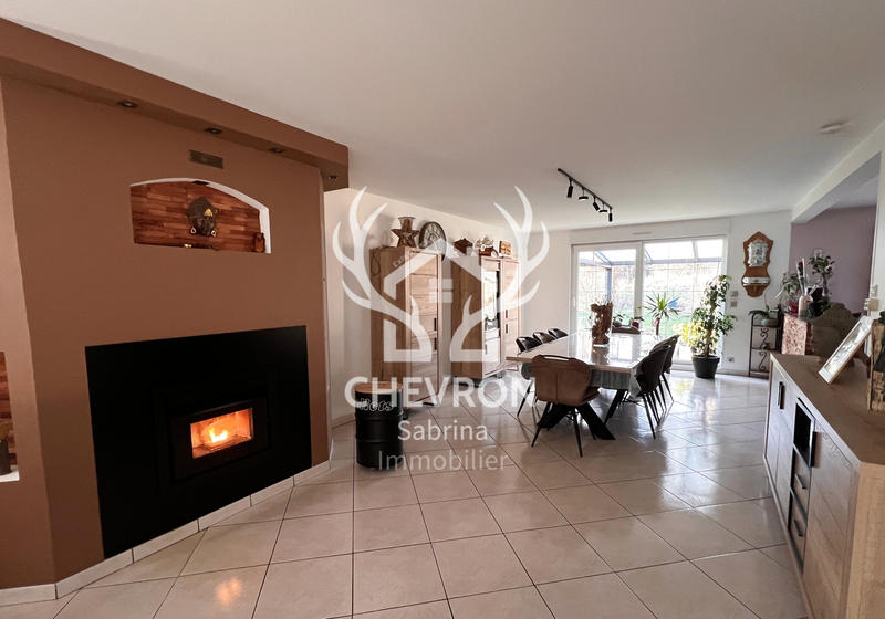 Maison - 181 m² - 6 pièces