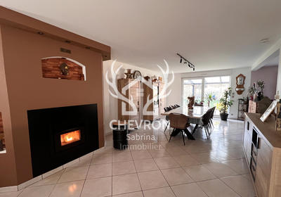 Maison - 181 m² - 6 pièces