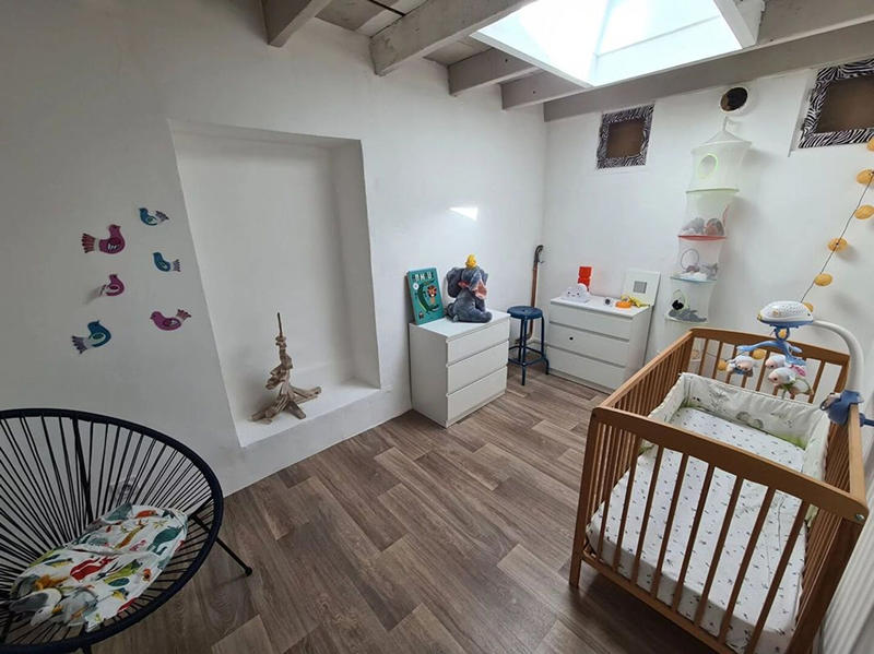 Maison - 180 m² - 7 pièces