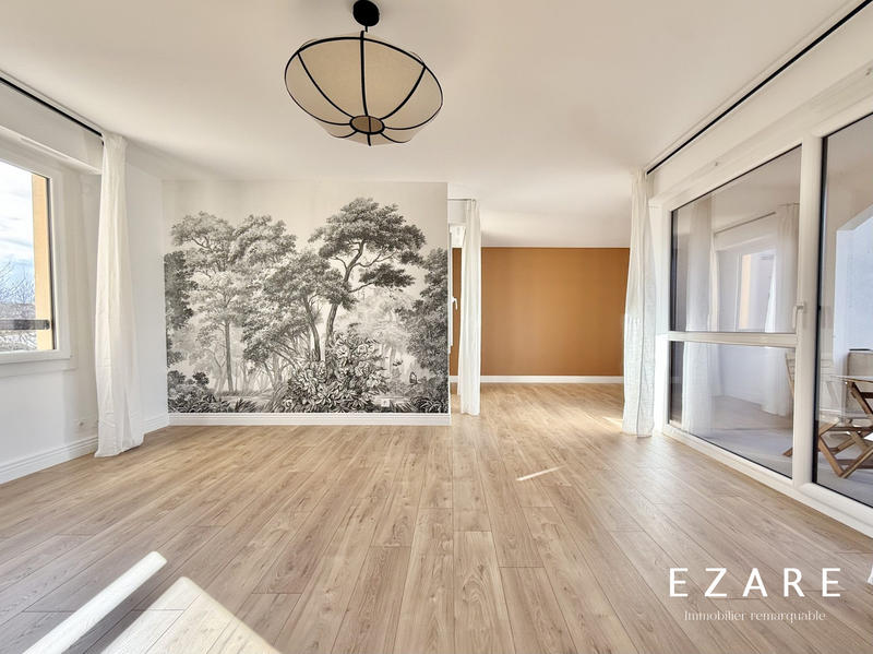 Appartement - 84 m² - 4 pièces