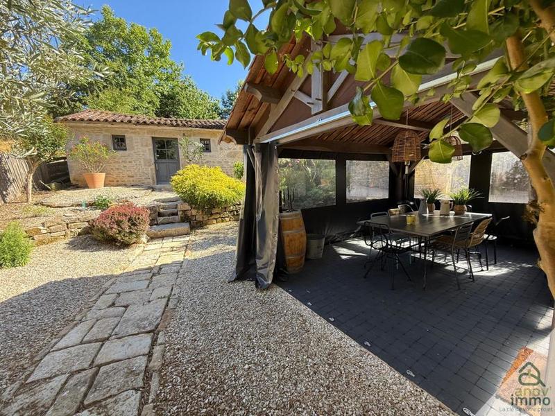 Demeure - 165 m² - 6 pièces