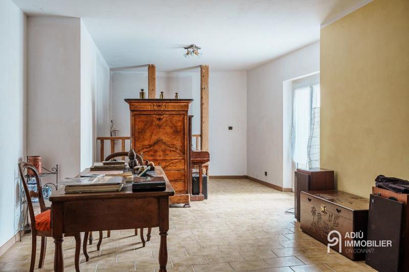 Maison de ville - 234 m² - 8 pièces