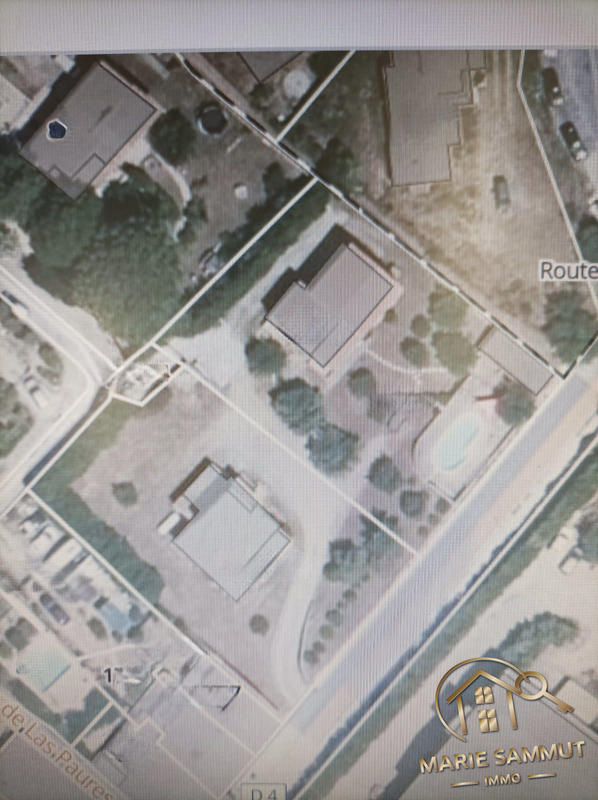 Maison traditionnelle - 220 m² - 7 pièces