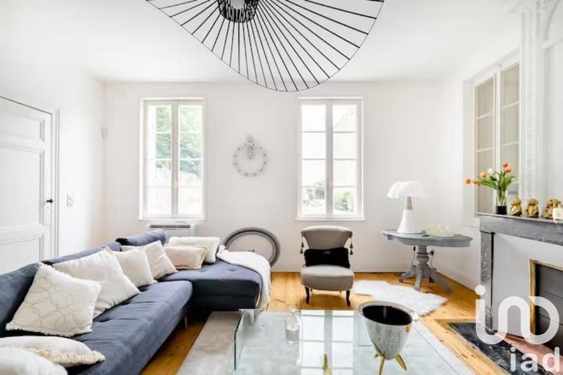 Maison - 435 m² - 11 pièces