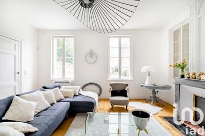 Maison - 435 m² - 11 pièces