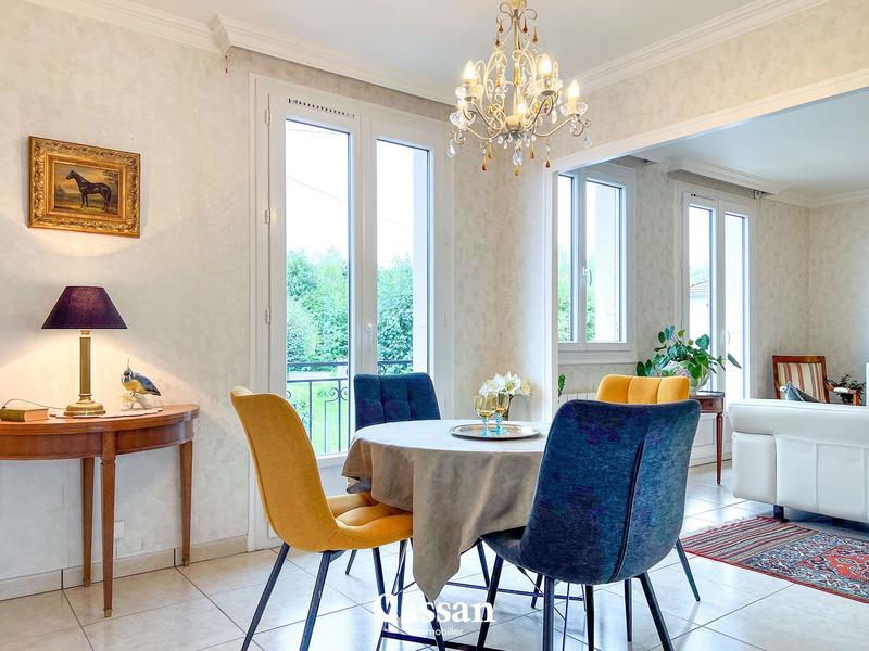 Maison - 98 m² - 6 pièces