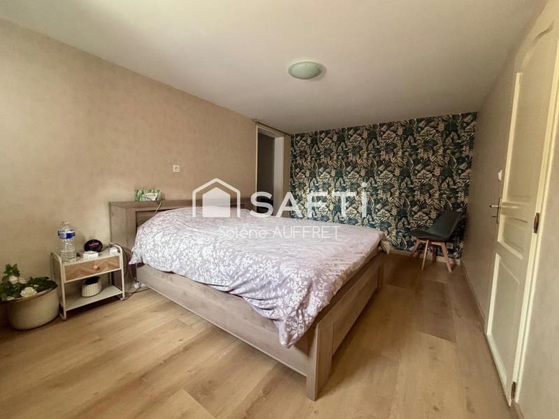 Maison - 181 m² - 8 pièces