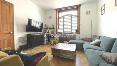 Maison - 138 m² - 5 pièces