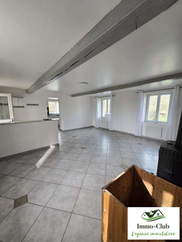 Maison traditionnelle - 82 m² - 4 pièces