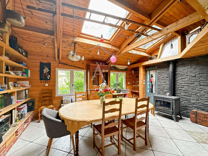 Maison - 139 m² - 6 pièces