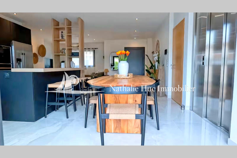 Maison contemporaine - 174 m² - 5 pièces