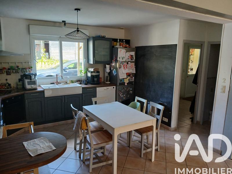 Maison - 240 m² - 8 pièces