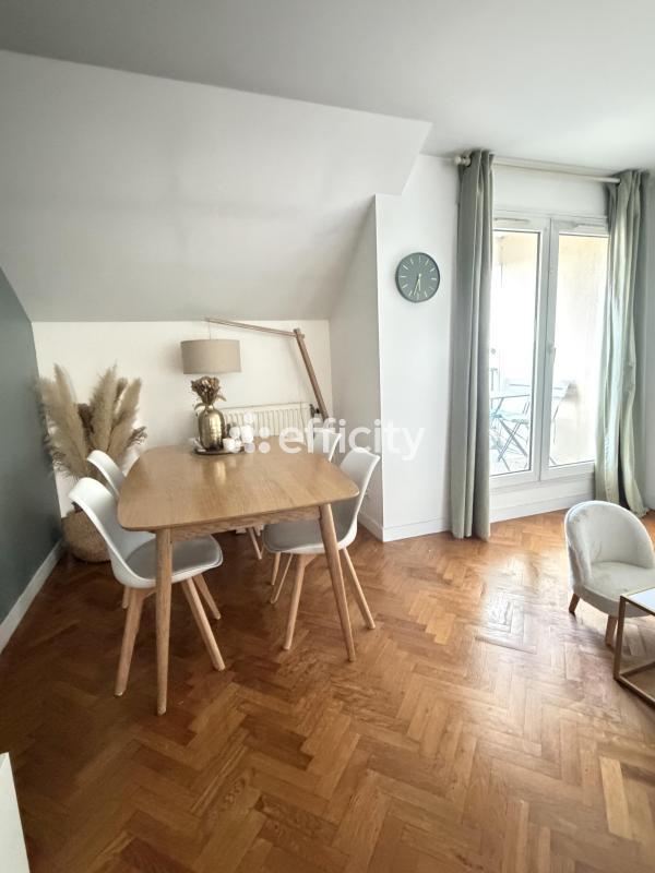 Appartement ancien - 74 m² - 4 pièces