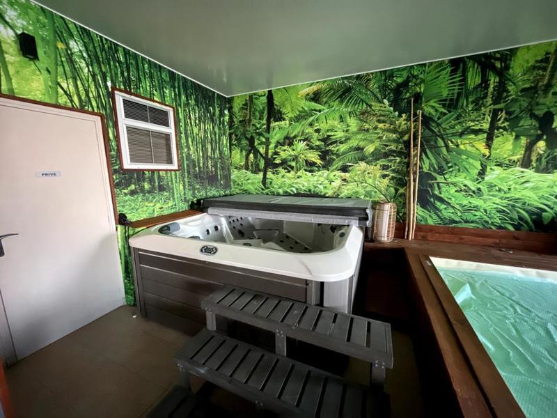 Maison - 300 m² - 7 pièces