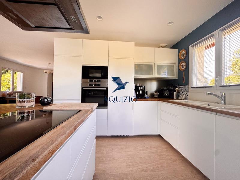 Maison - 179 m² - 6 pièces