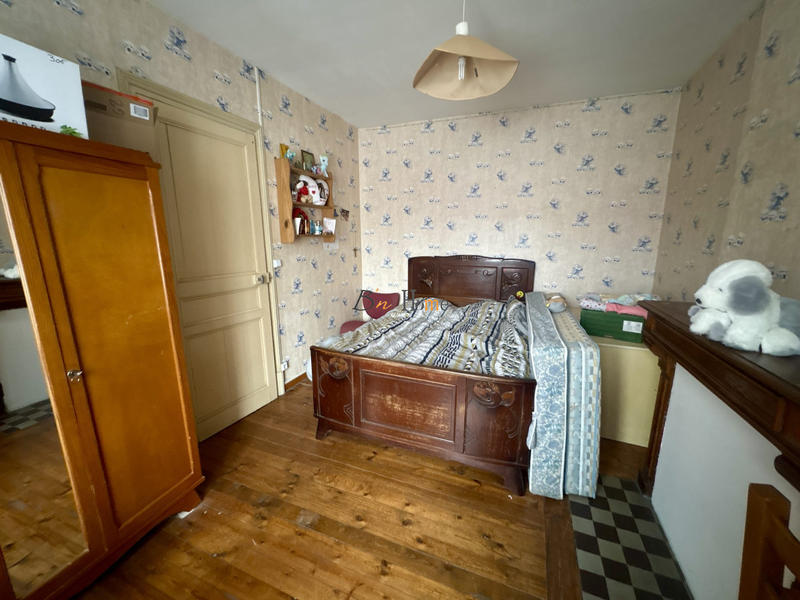 Maison - 220 m² - 7 pièces