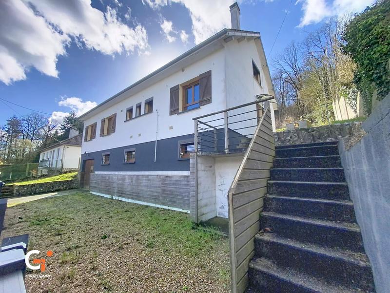 Maison - 203 m² - 7 pièces