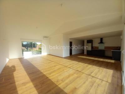 Maison traditionnelle - 130 m² - 4 pièces