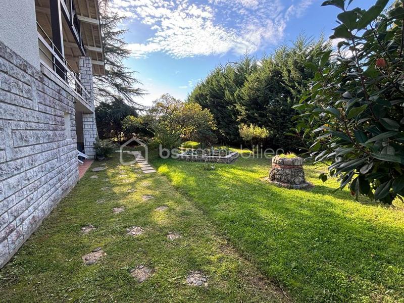 Immeuble - 250 m² - 9 pièces