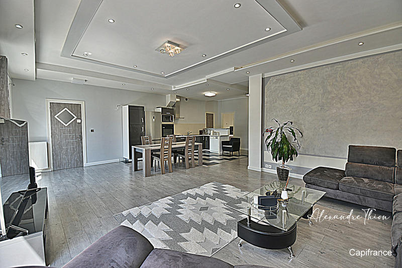 Maison - 288 m² - 12 pièces