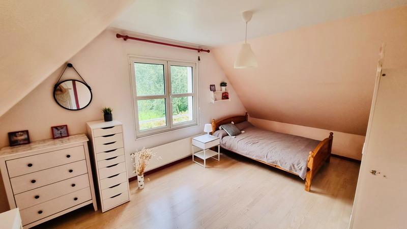 Maison - 210 m² - 7 pièces