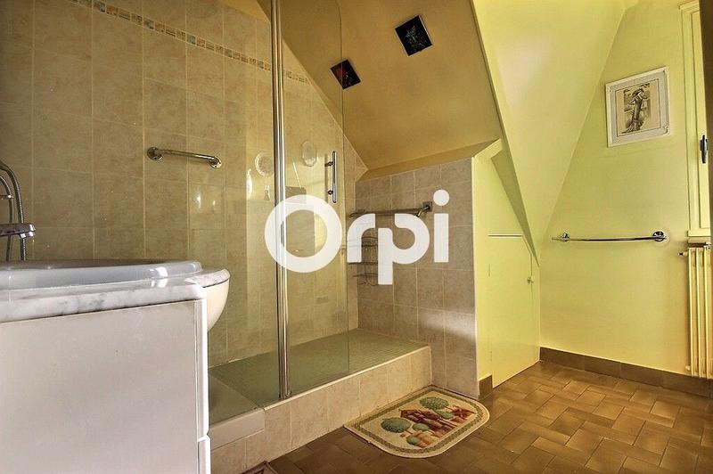 Maison traditionnelle - 146 m² - 5 pièces