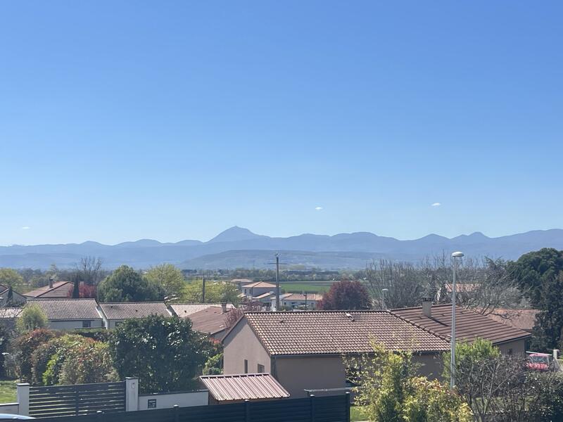 Villa - 90 m² - 5 pièces