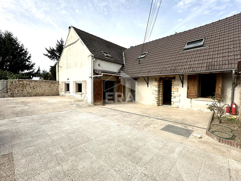 Maison - 202 m² - 8 pièces