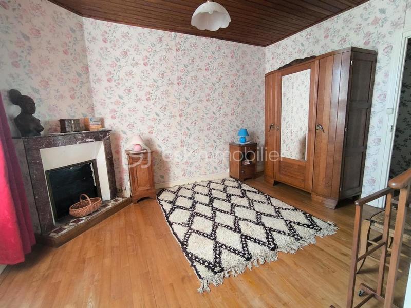 Demeure - 199 m² - 12 pièces