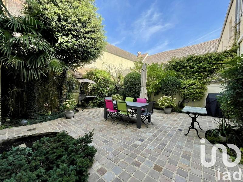 Maison de ville - 201 m² - 6 pièces