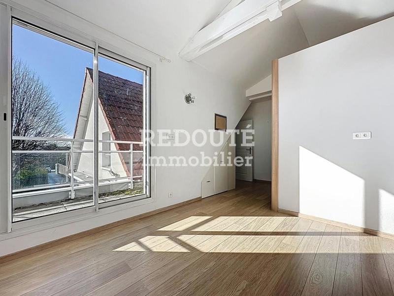 Maison - 203 m² - 7 pièces