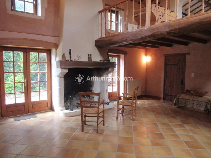 Maison - 274 m² - 8 pièces