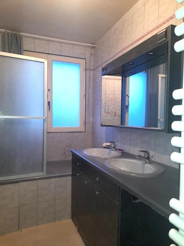 Appartement - 84 m² - 4 pièces