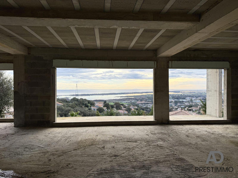 Maison - 203 m² - 5 pièces