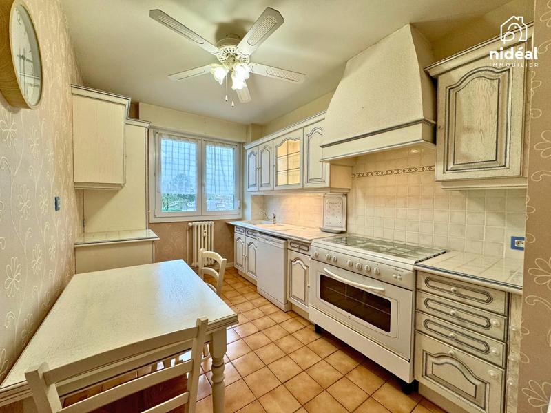 Appartement - 112 m² - 5 pièces