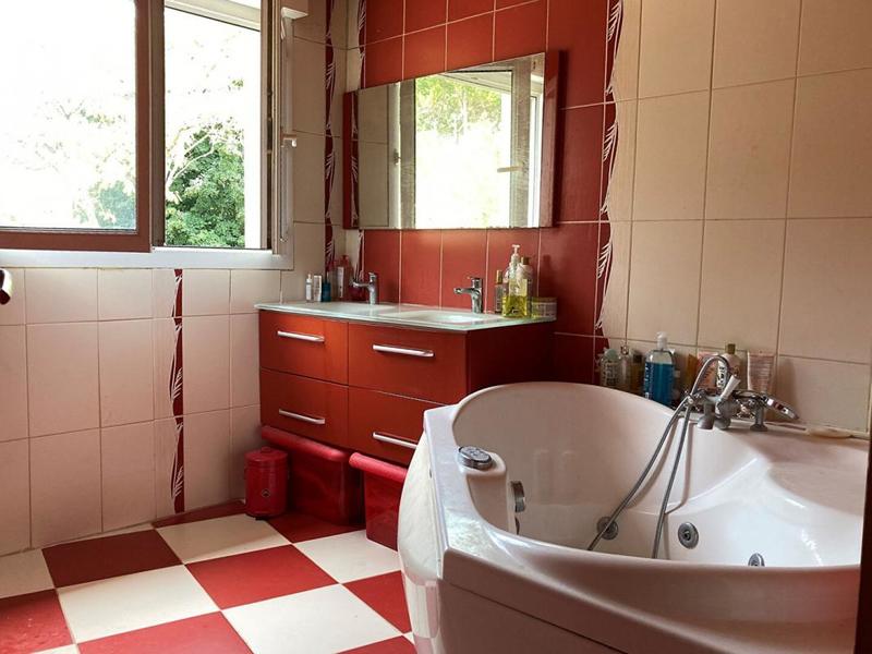 Maison - 170 m² - 8 pièces