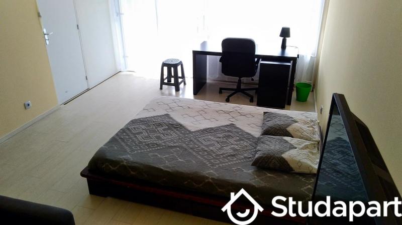 Chambre - 9 m² - 1 pièce