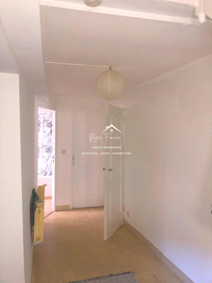 Maison - 99 m² - 5 pièces