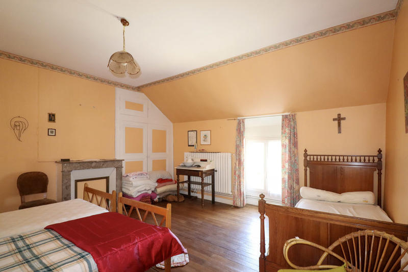 Propriété - 161 m² - 6 pièces