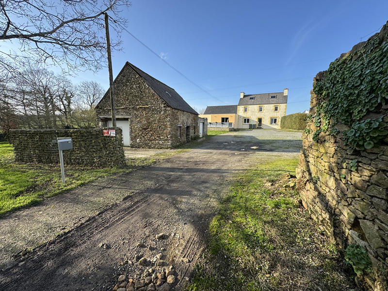 Maison - 150 m² - 8 pièces