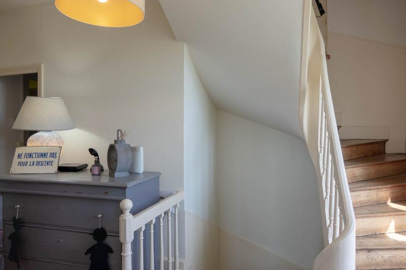 Maison - 285 m² - 8 pièces